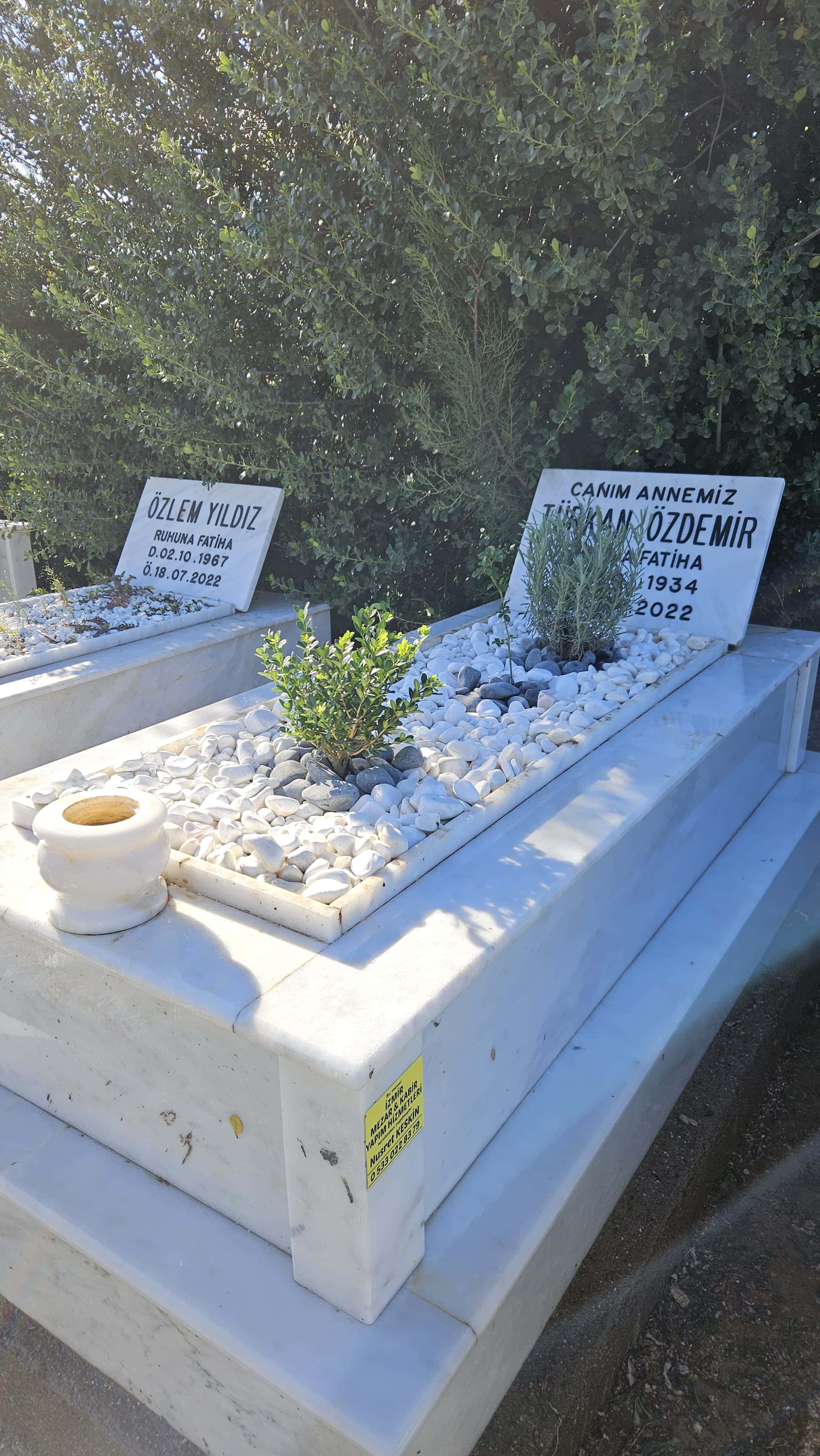 İzmir’de mezar bakımı ve düzenleme hizmeti